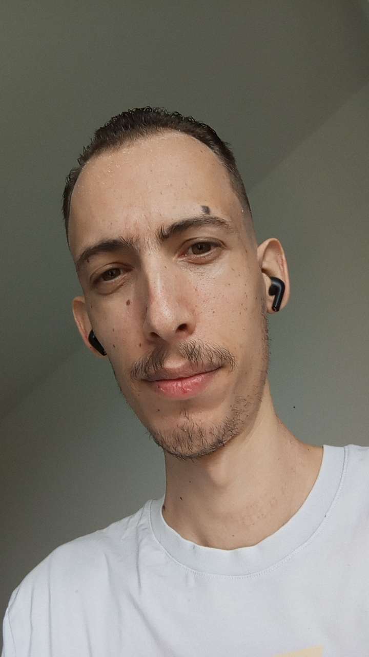Profil de Lenzo, 31 ans, baise suisse à Savigny