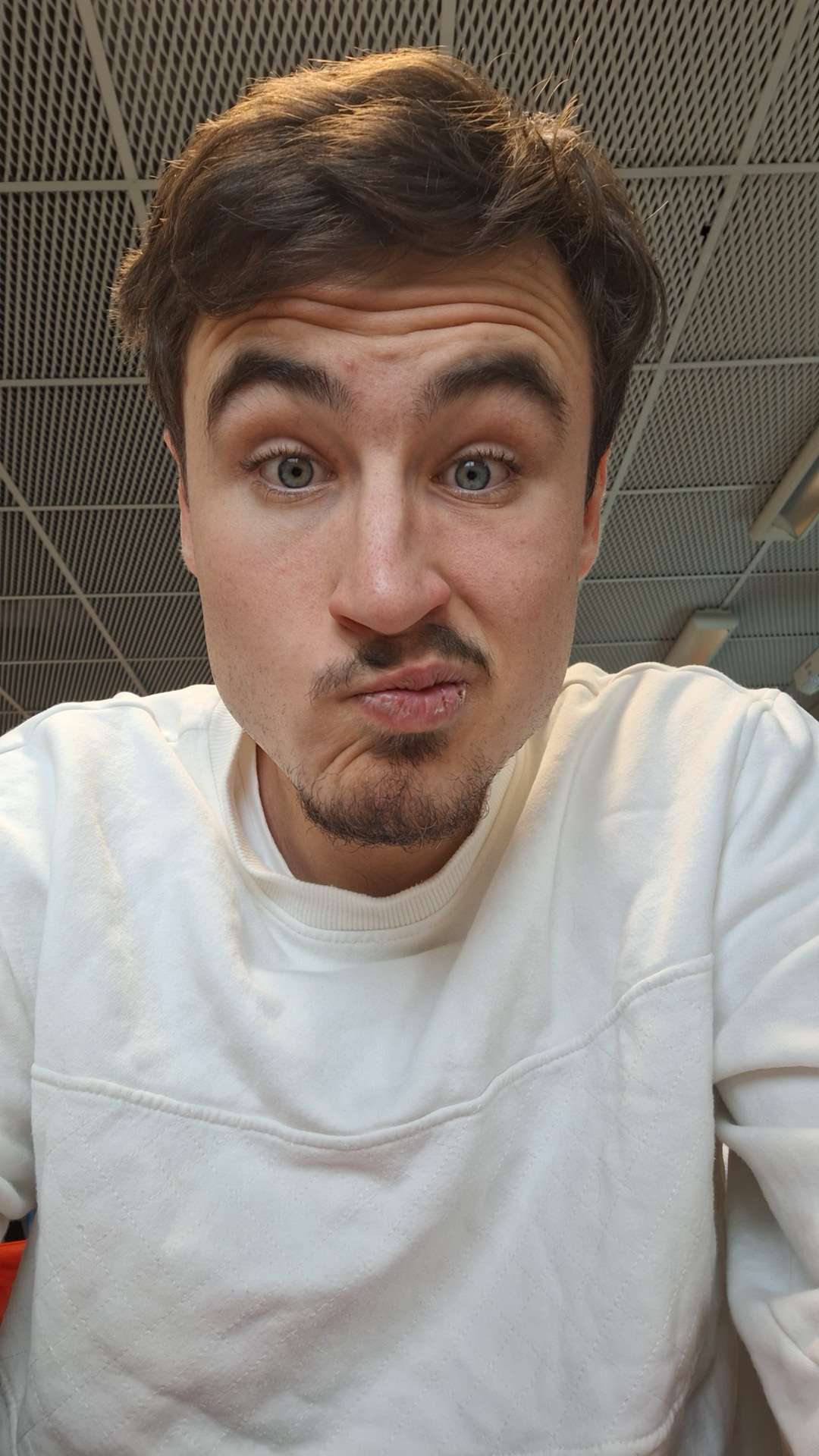 Profil de Georges-henri, 18 ans, baise suisse à Coire