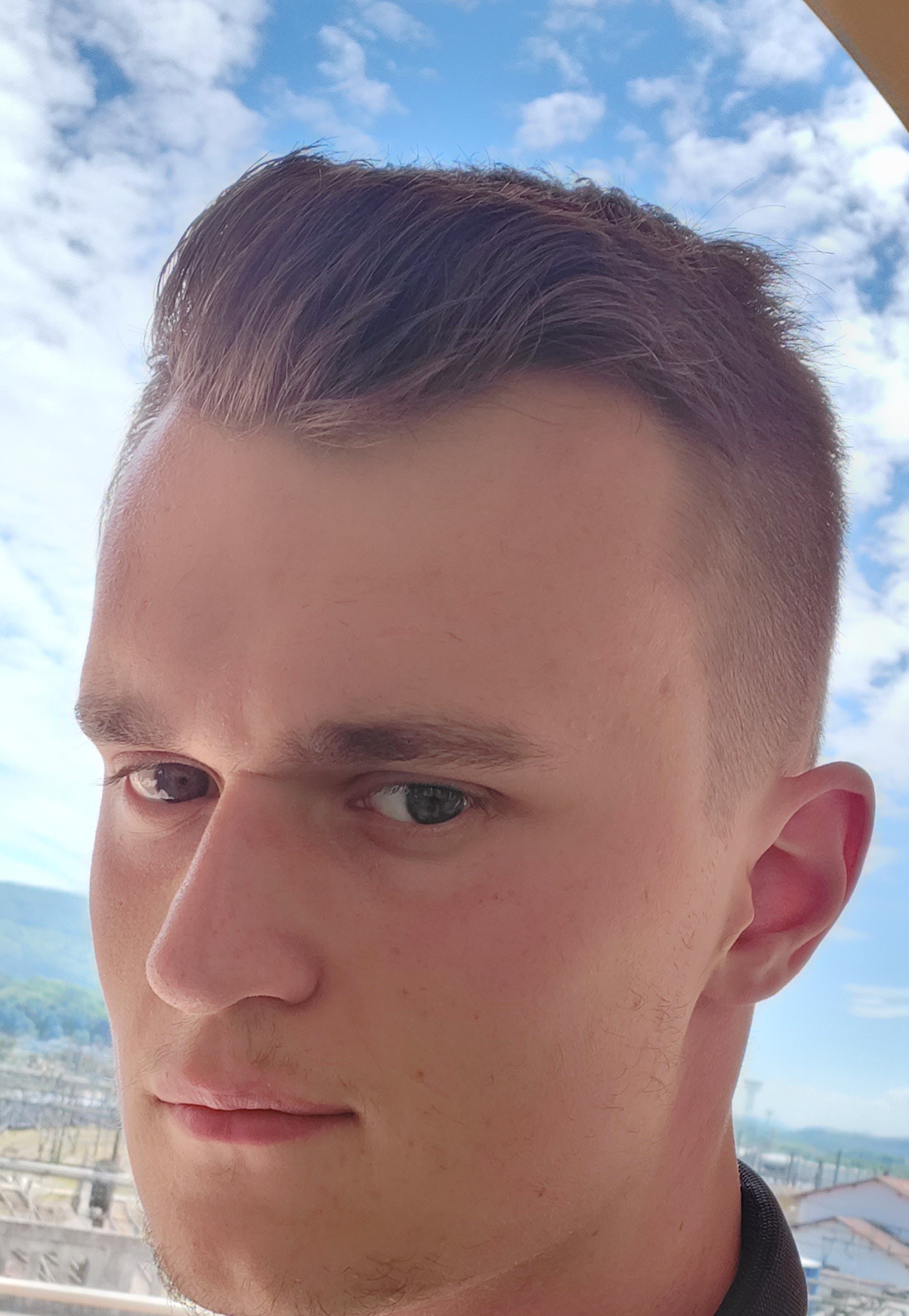 Profil de Mahdy, 25 ans, baise suisse à Zignau