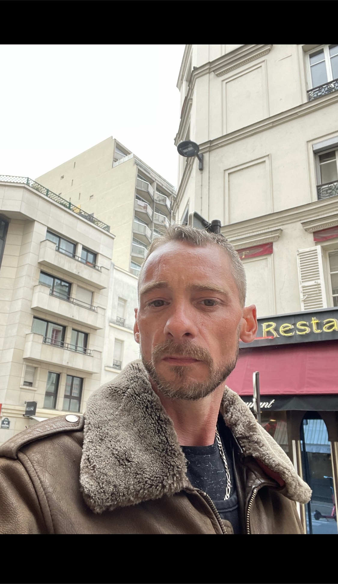 Profil de Amire, 40 ans, baise suisse à Pfeffingen