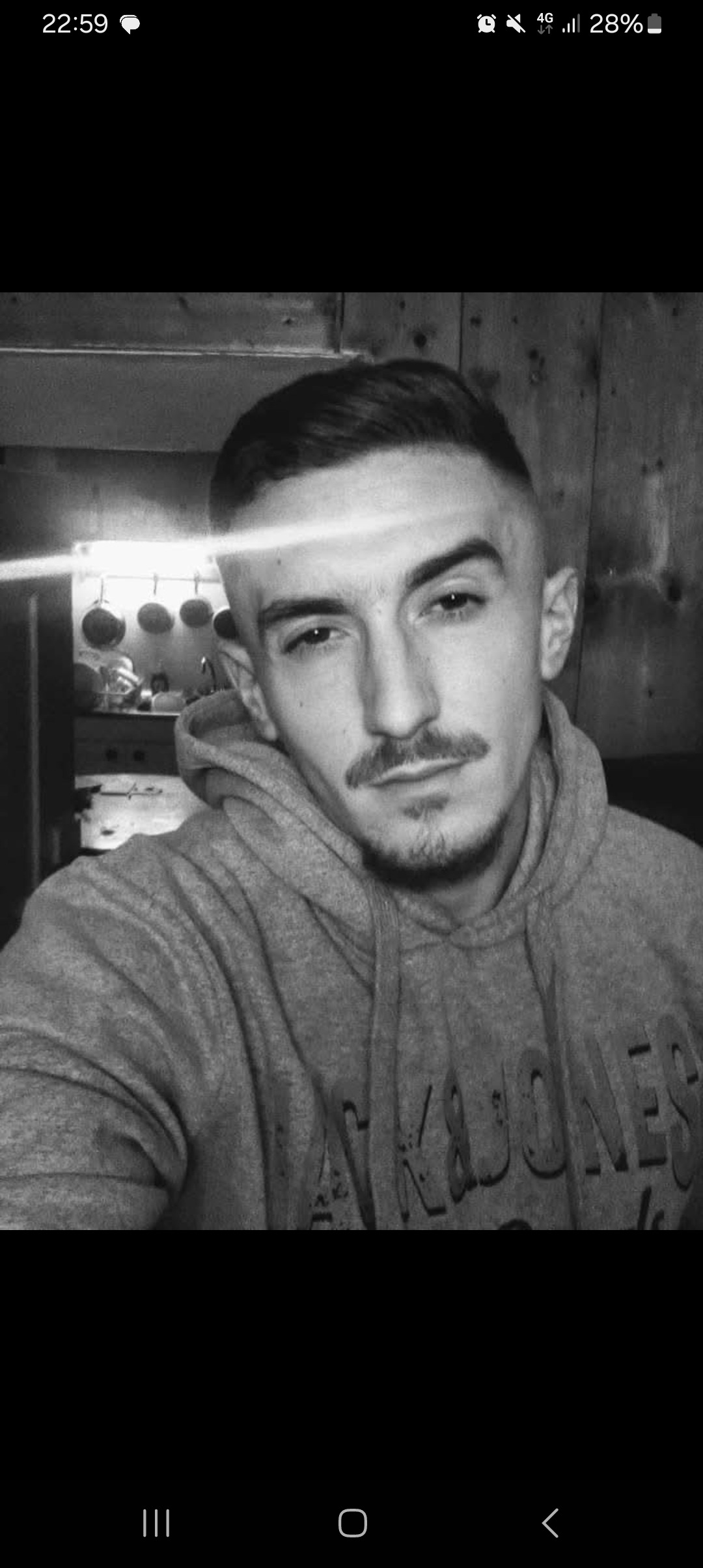 Profil de Salahdin, 30 ans, baise suisse à Werthenstein