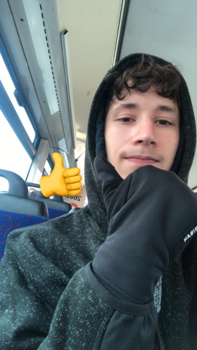 Profil de Imraan, 20 ans, baise suisse à Pignia
