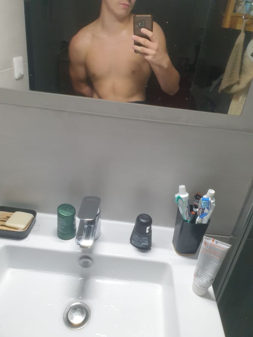 Profil de Nihat, 19 ans, baise suisse à Celerina/Schlarigna