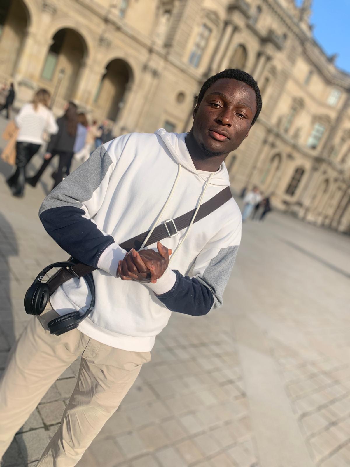 Profil de Gonzalo, 21 ans, baise suisse à Tschlin
