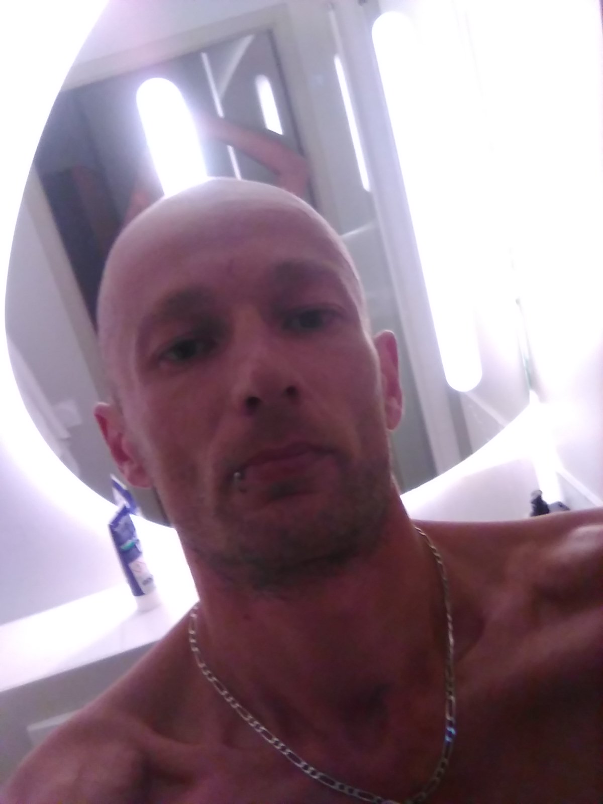Profil de Adelino, 44 ans, baise suisse à Kiesen