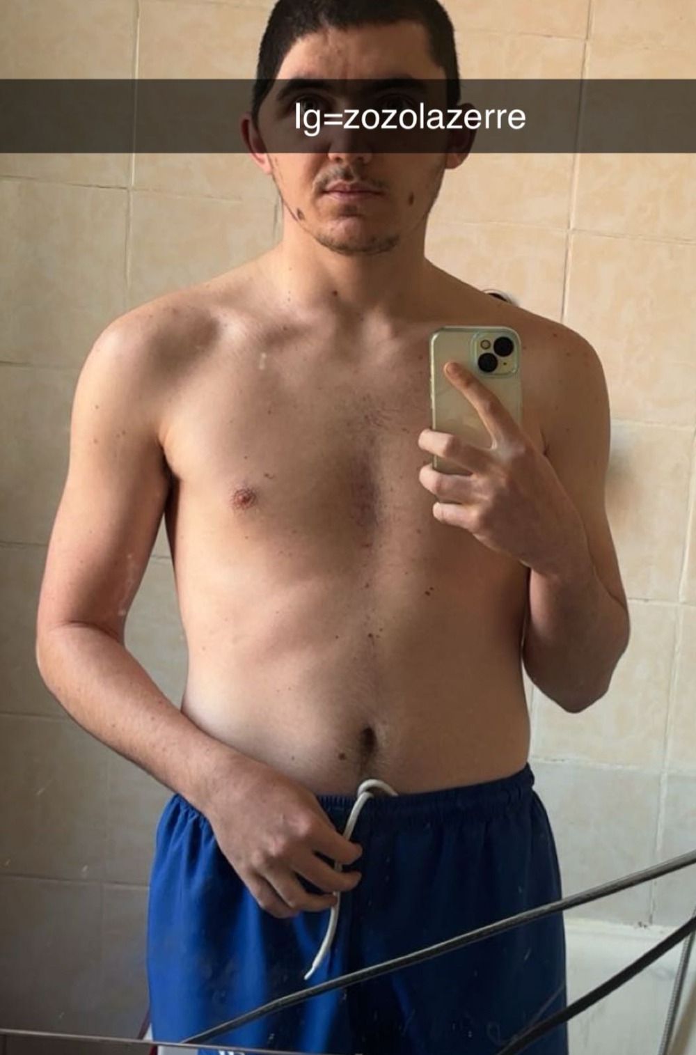 Profil de Azedine, 21 ans, baise suisse à Tenna