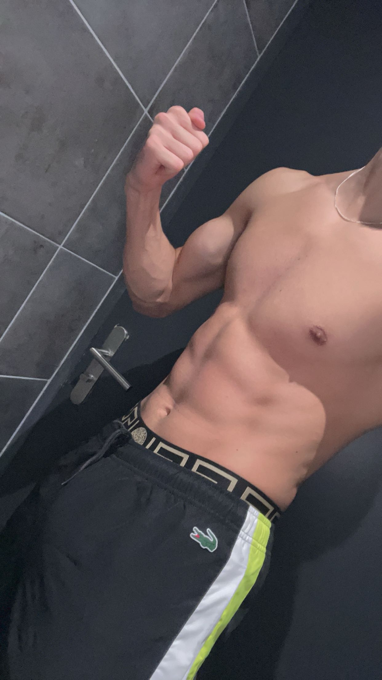 Profil de Faissel, 24 ans, baise suisse à Attiswil
