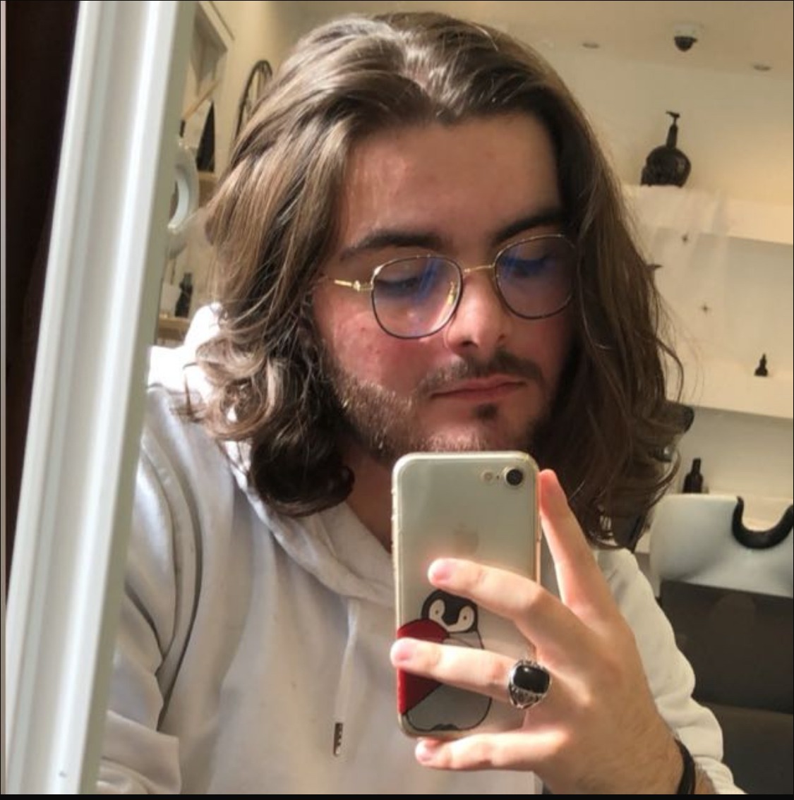 Profil de Loai, 19 ans, baise suisse à Riex