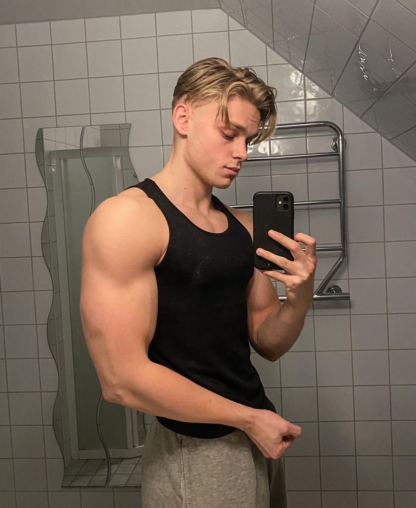 Profil de Pierre-lou, 21 ans, baise suisse à Münsingen