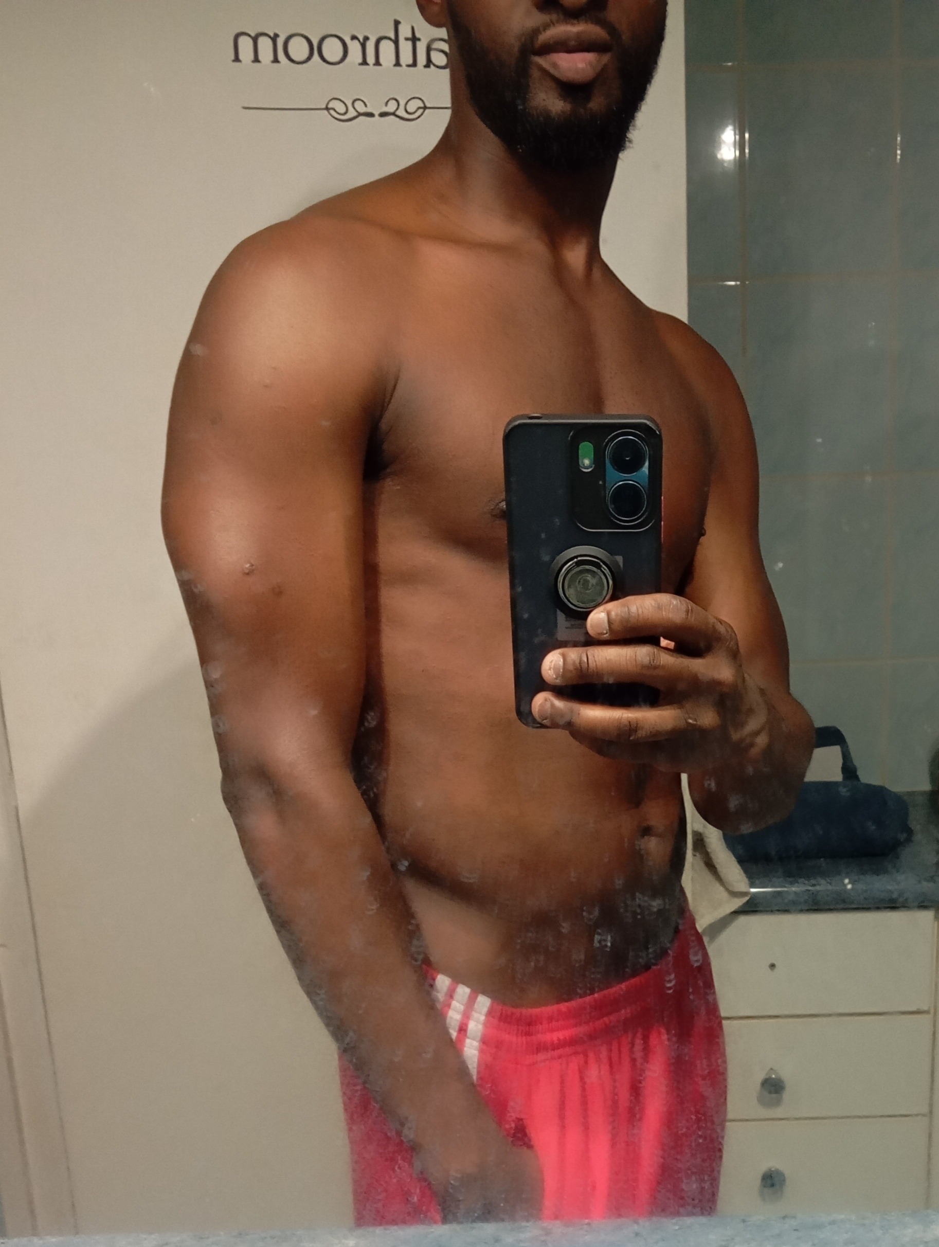 Profil de Jonhatan, 31 ans, baise suisse à Campascio
