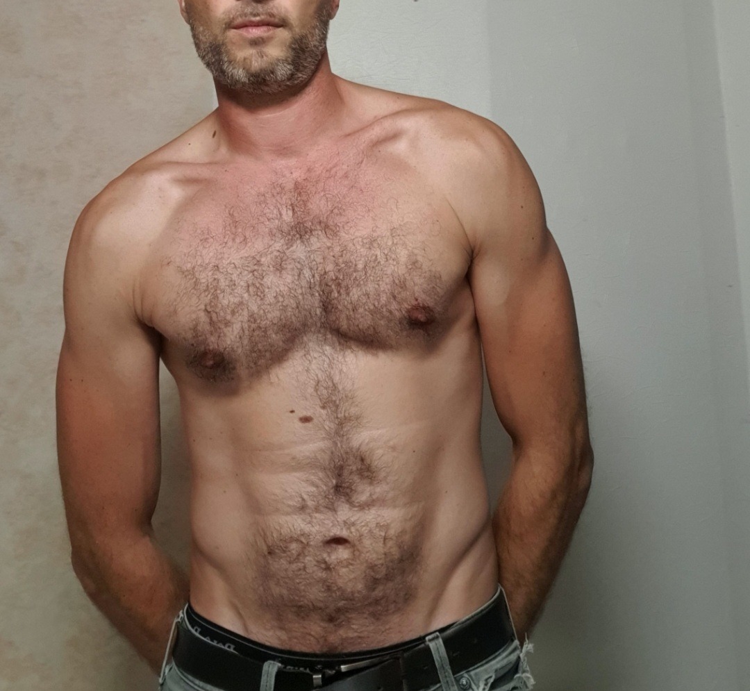 Profil de Milad, 39 ans, baise suisse à Interlaken