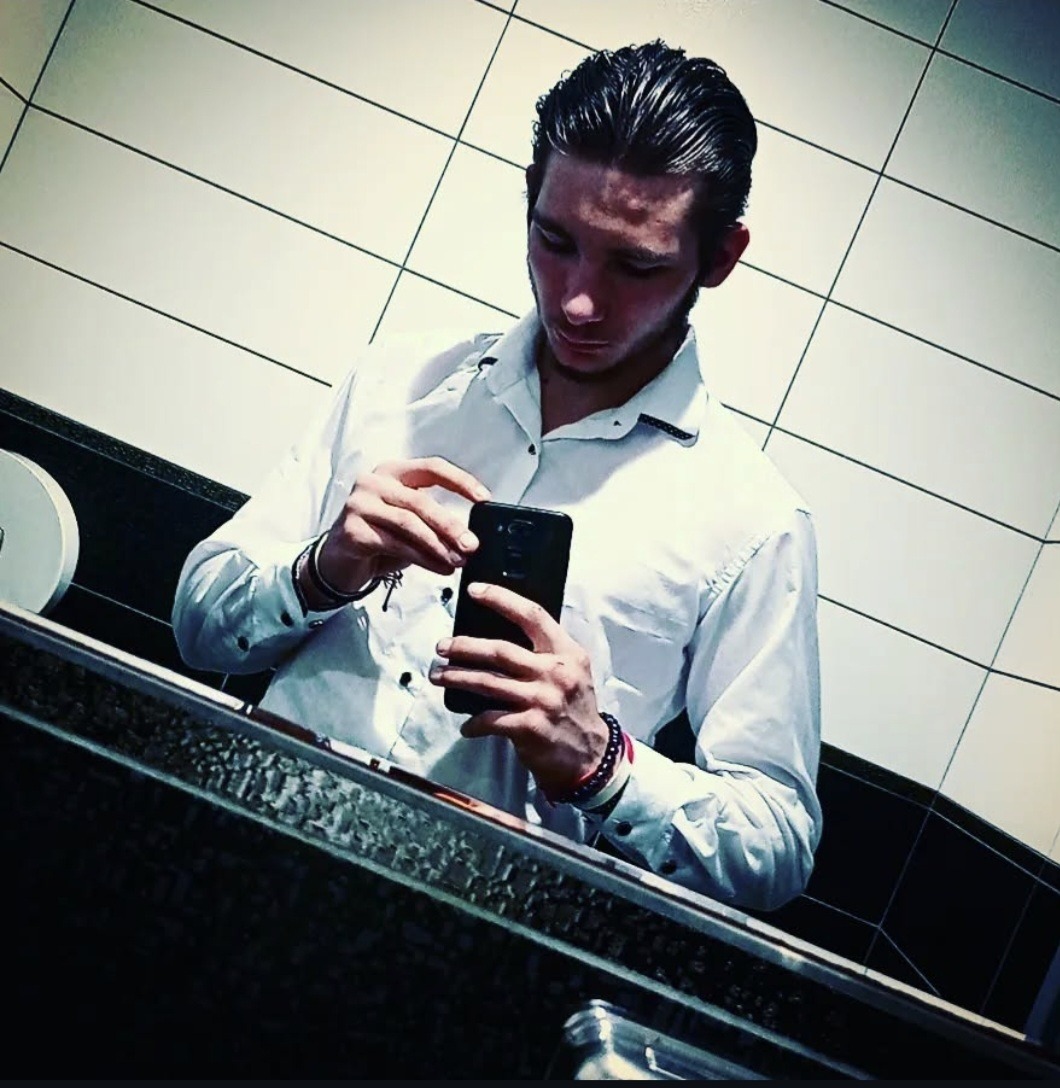 Profil de Jules, 20 ans, baise suisse à Juf