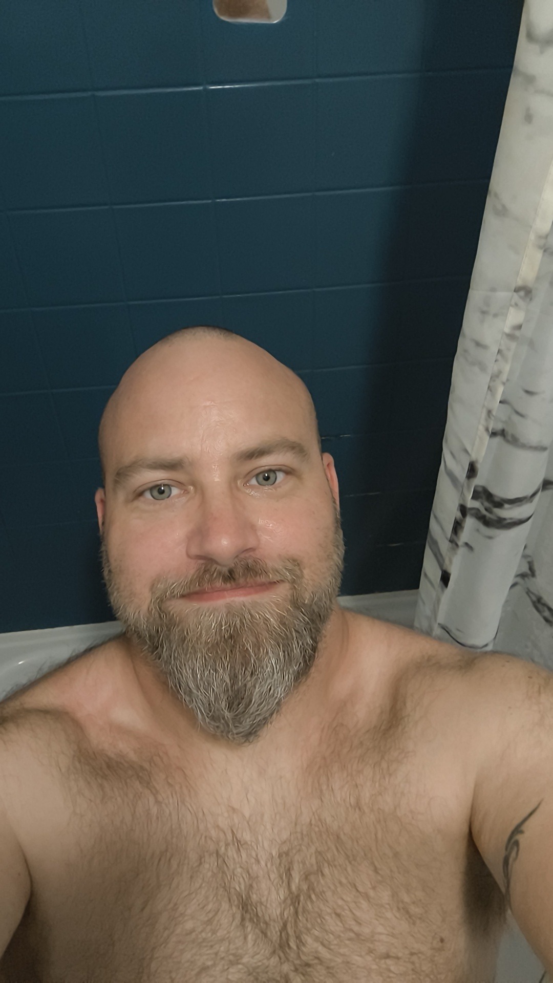 Profil de Mirko, 40 ans, baise suisse à Vuarrens