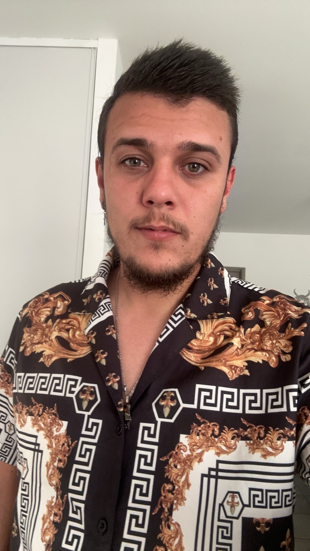 Profil de Ellyot, 28 ans, baise suisse à Gurzelen