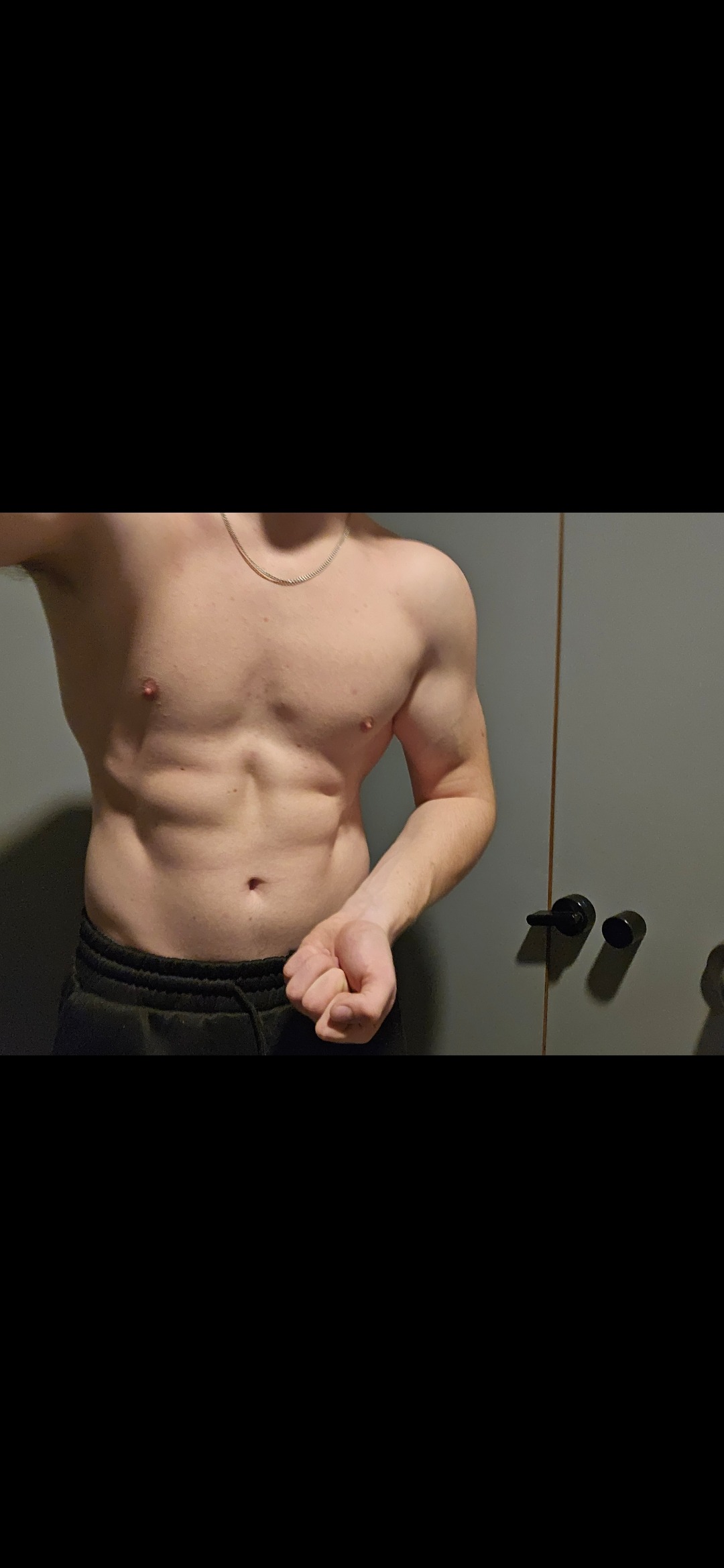 Profil de Ebubekir, 19 ans, baise suisse à Penthalaz