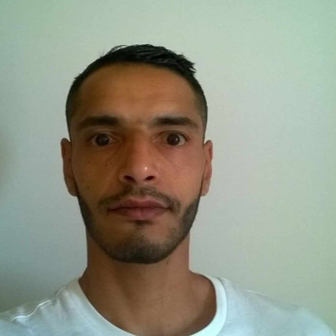 Profil de Fayçal, 39 ans, baise suisse à Bercher