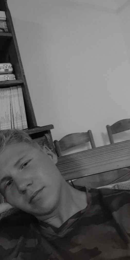 Profil de Rojhat, 22 ans, baise suisse à Pontenet