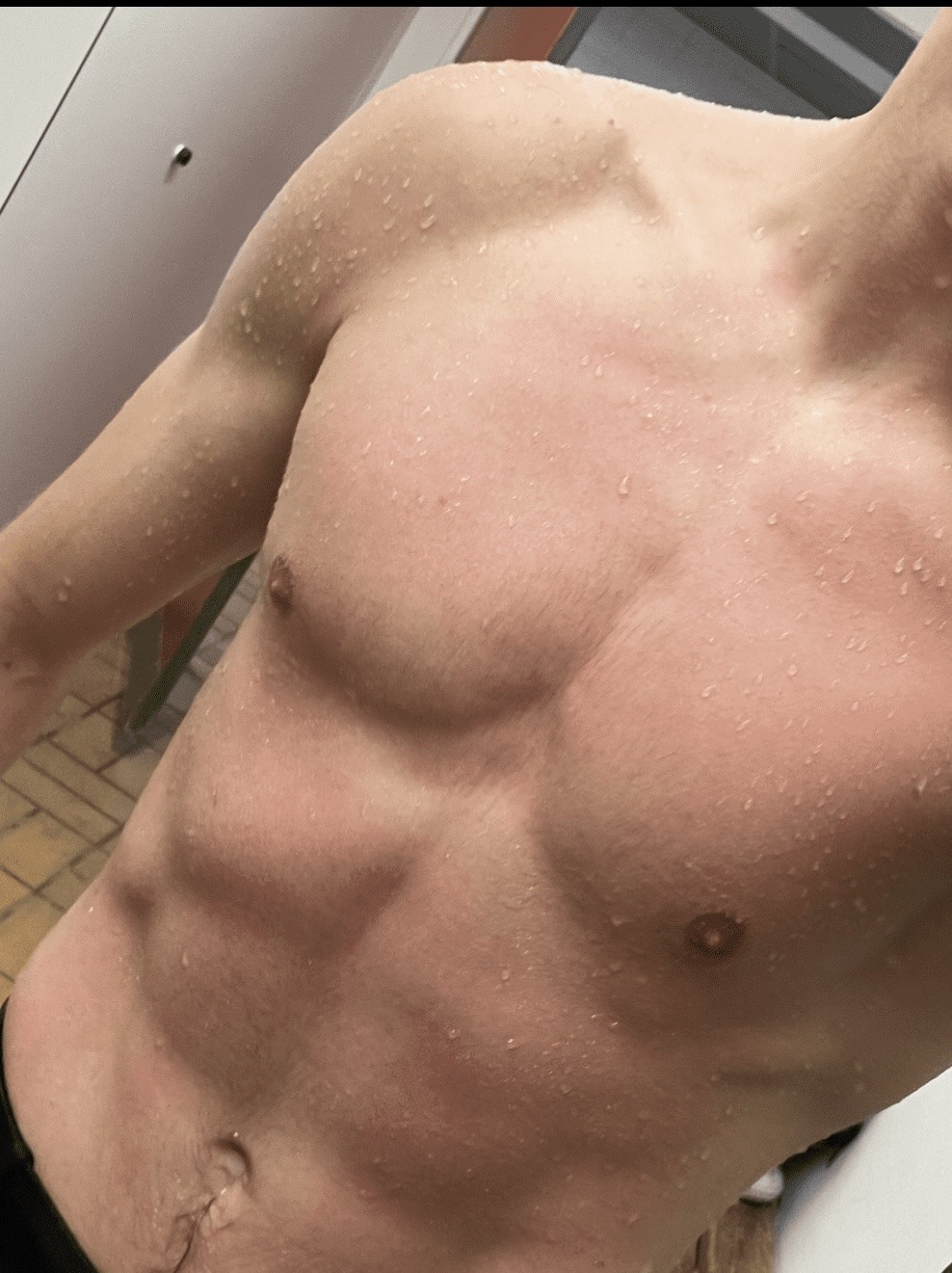 Profil de Victor, 19 ans, baise suisse à Sulz LU