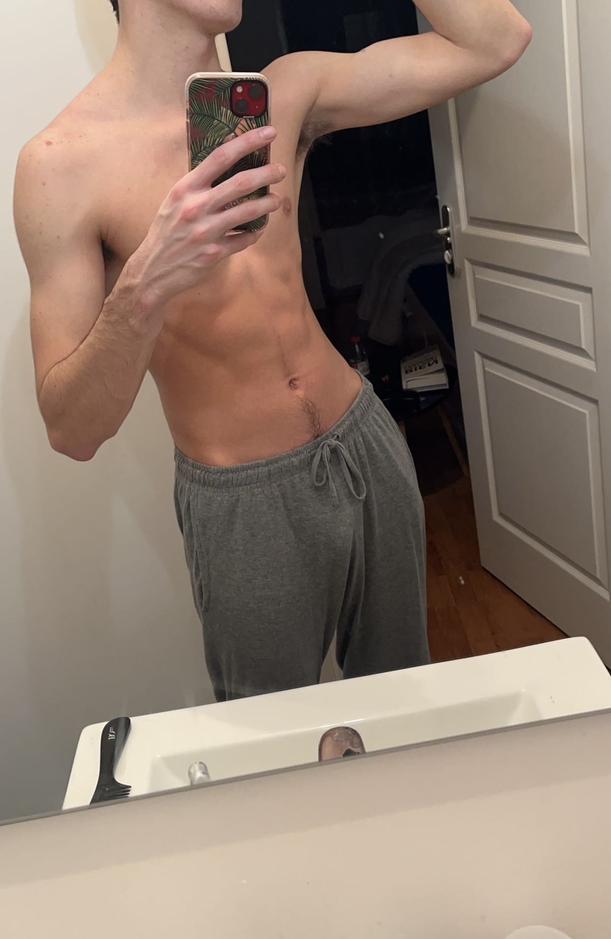 Profil de Ilyess, 24 ans, baise suisse à Bercher