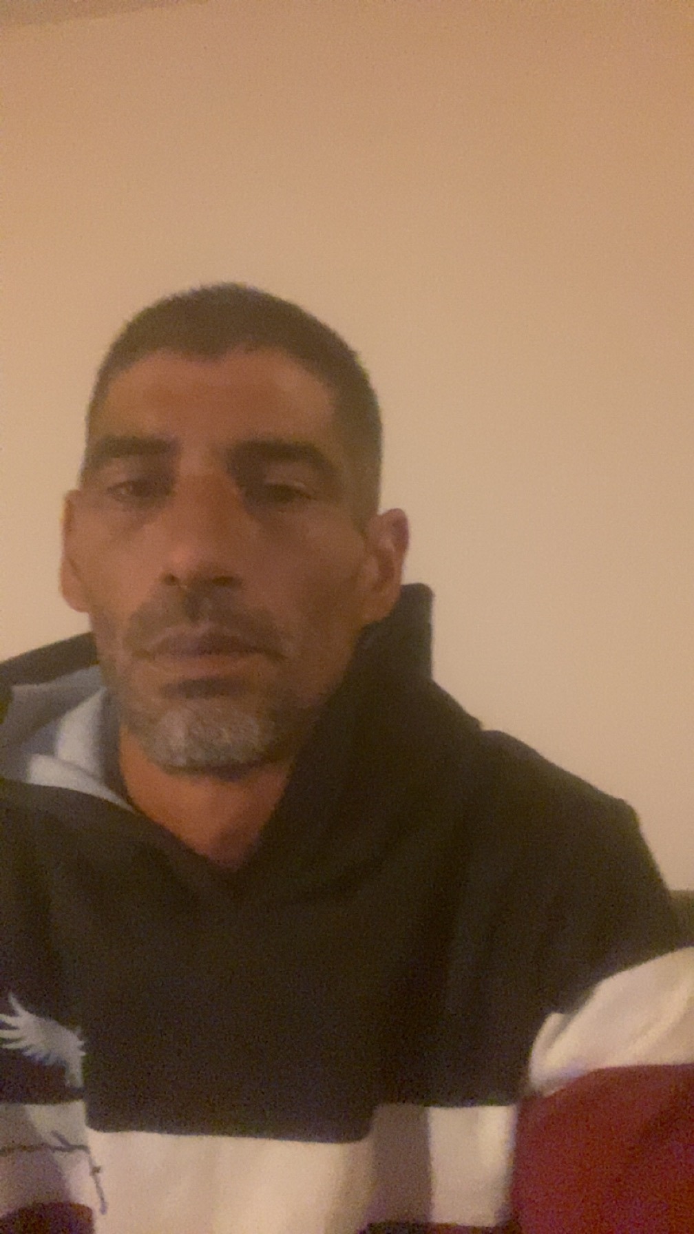 Profil de Claude-alexandre, 38 ans, baise suisse à Cortébert