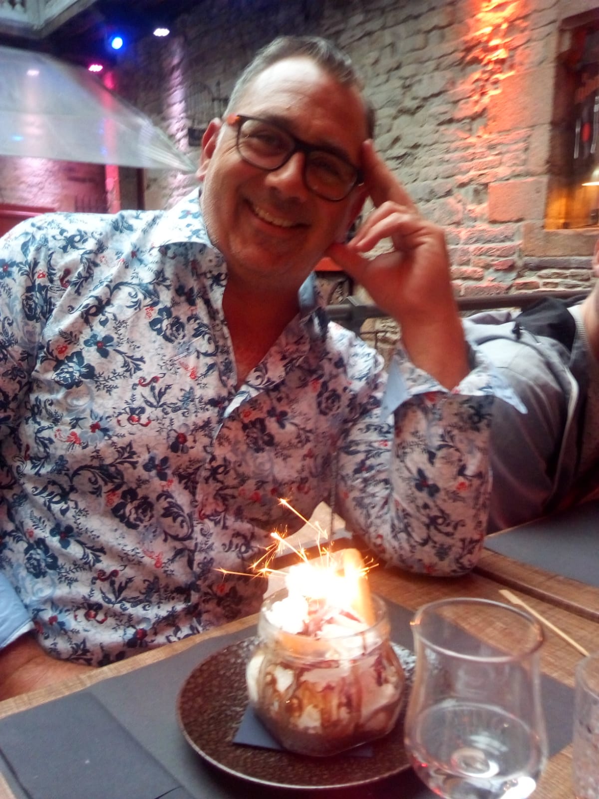 Profil de Essam, 46 ans, baise suisse à Falera