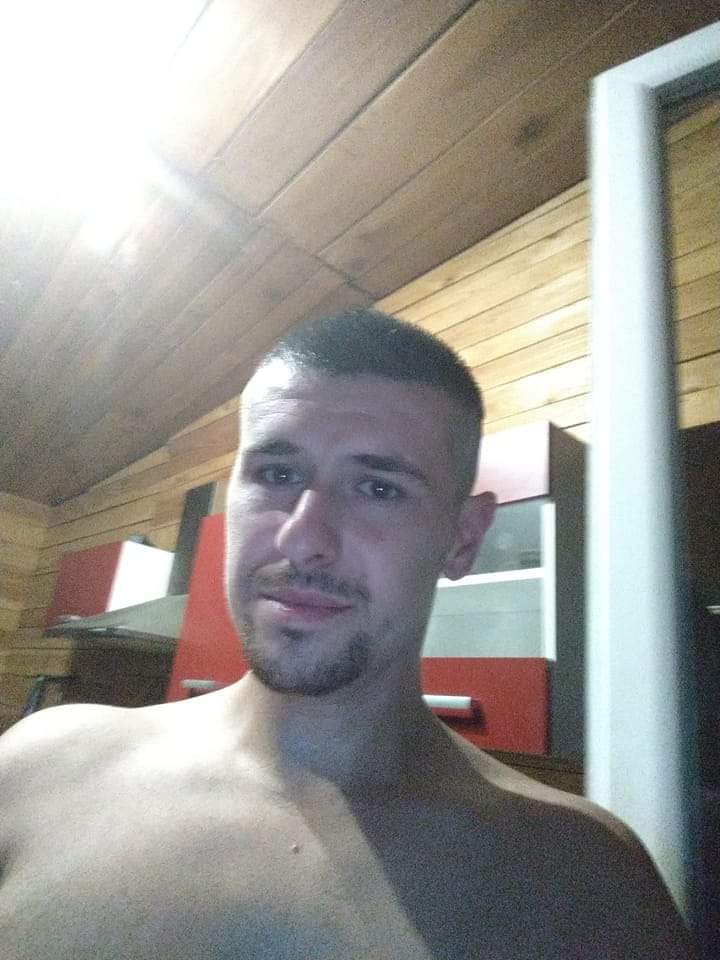 Profil de Johel, 33 ans, baise suisse à Saas im Prättigau