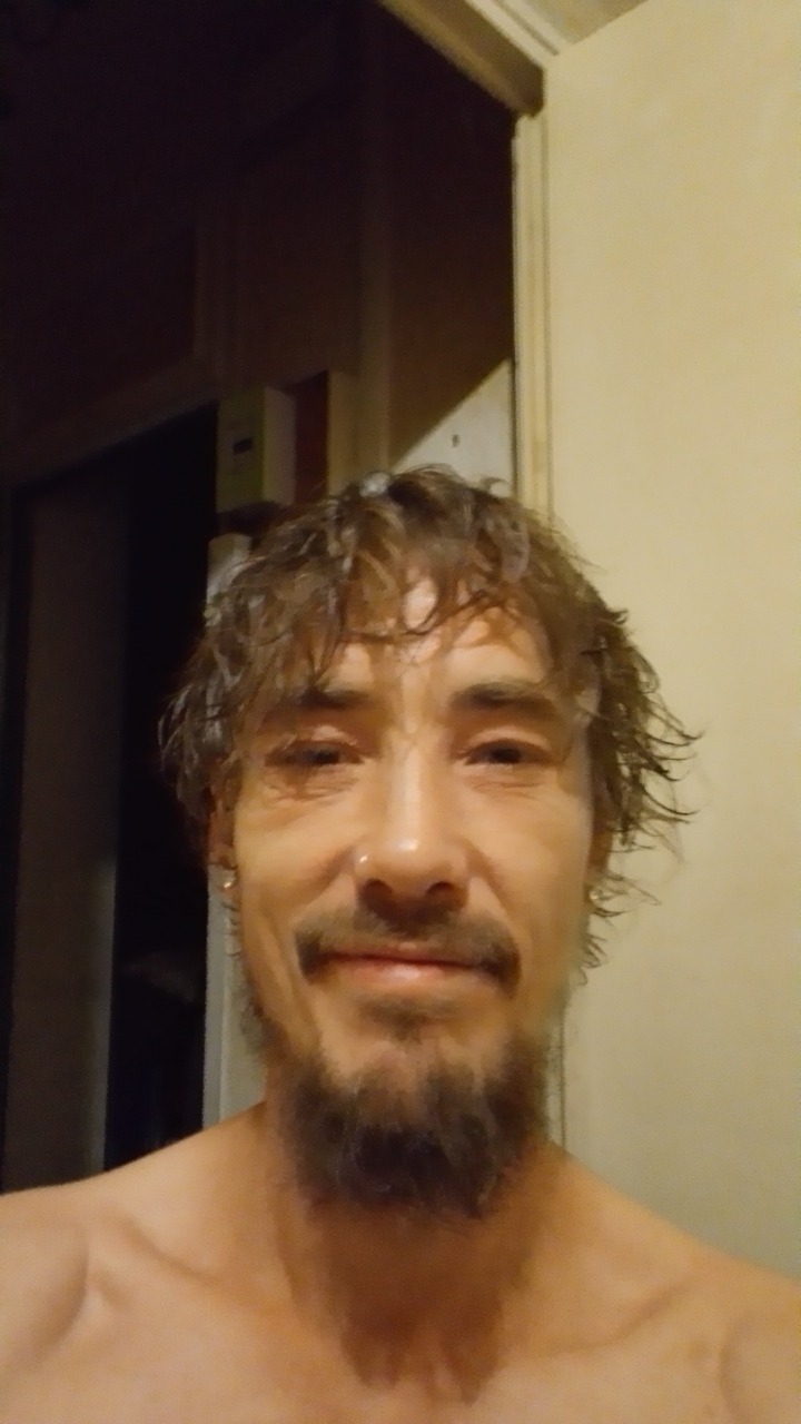 Profil de Loukmane, 39 ans, baise suisse à Feutersoey
