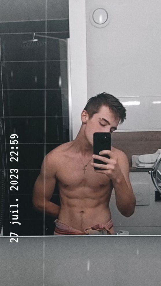 Profil de Francky, 20 ans, baise suisse à St-Gingolph