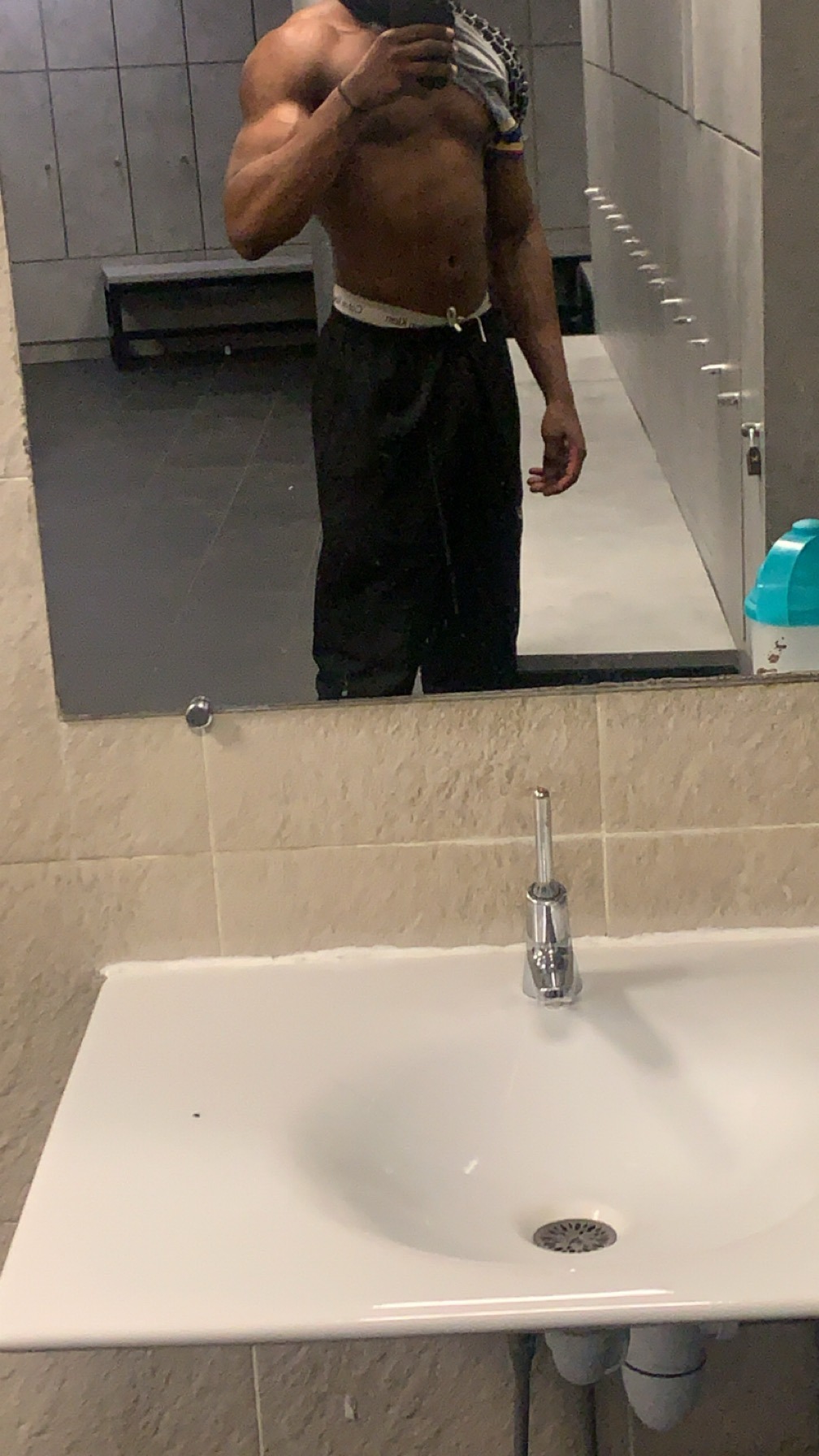 Profil de Saddam, 23 ans, baise suisse à Erlinsbach