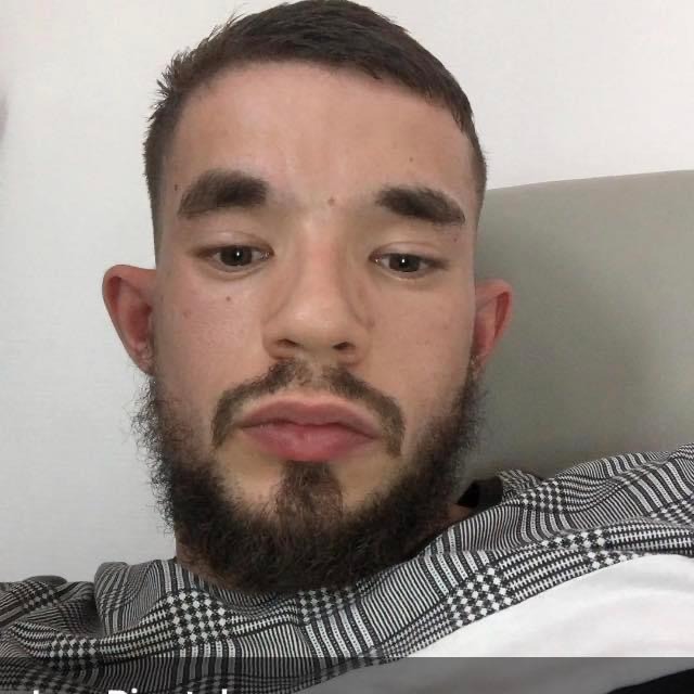 Profil de Ydriss, 25 ans, baise suisse à Goldiwil (Thun)