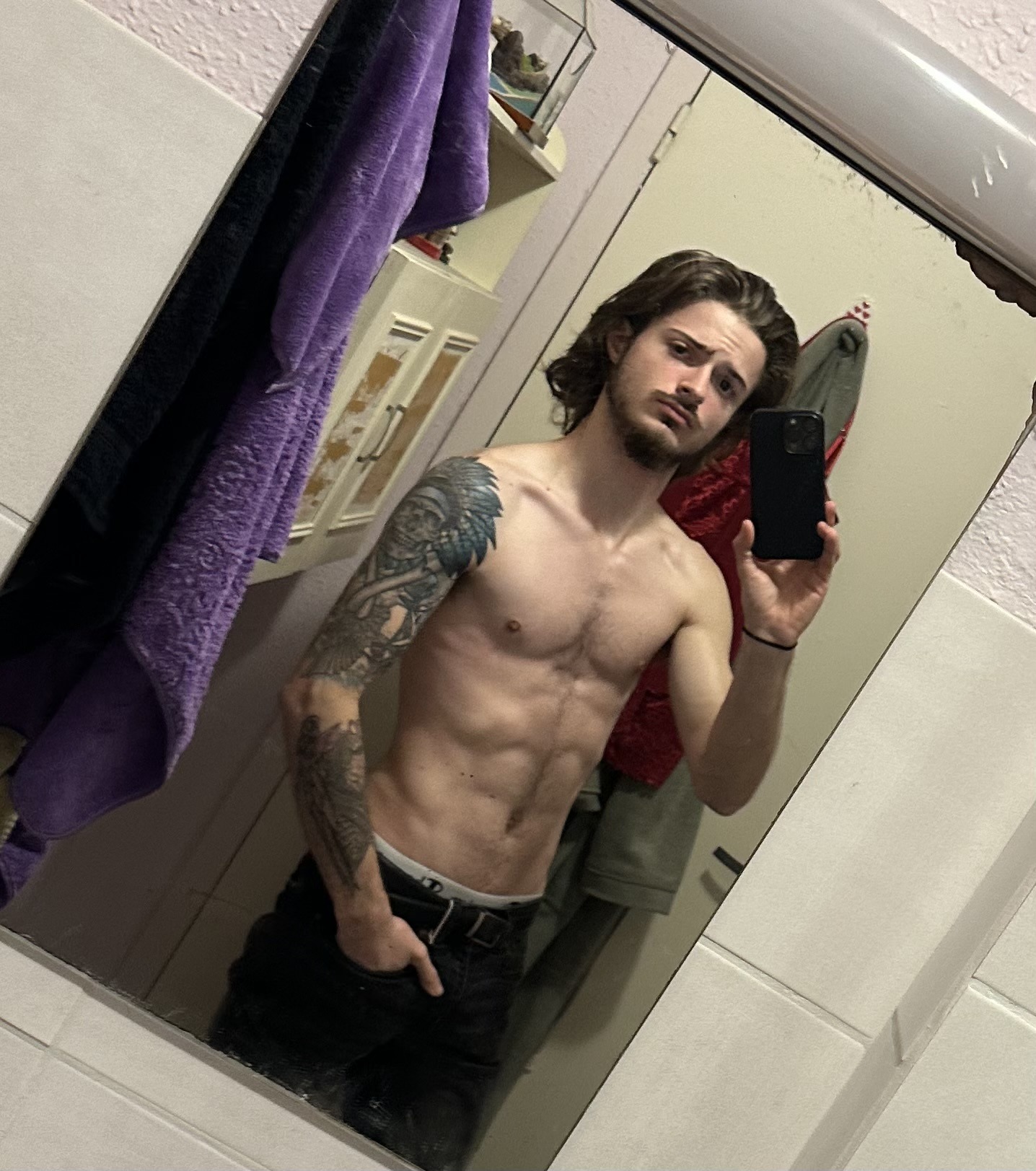 Profil de Amon, 25 ans, baise suisse à Bruderholz