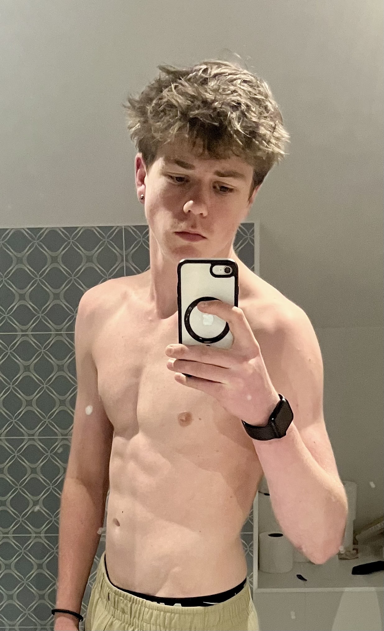 Profil de Malwenn, 18 ans, baise suisse à Pully