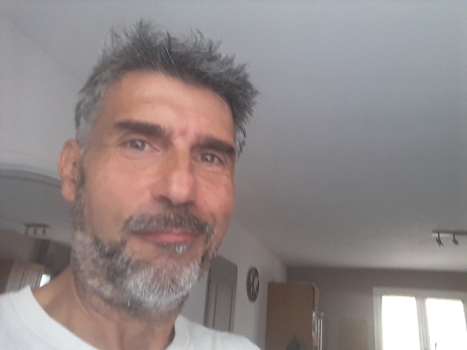 Profil de Raihan, 55 ans, baise suisse à Sool