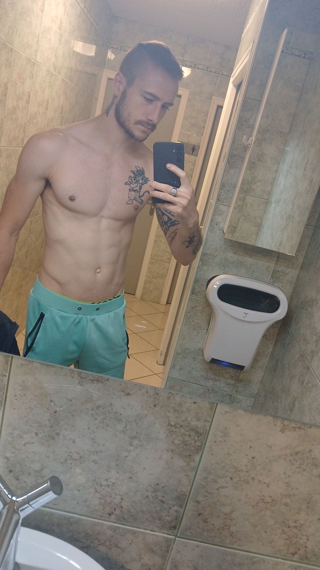 Profil de Jacques-marie, 28 ans, baise suisse à Cimo