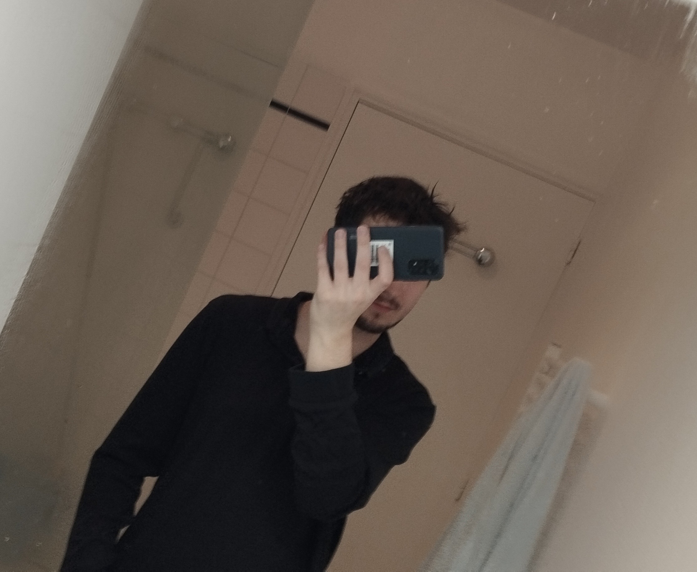 Profil de Salah, 19 ans, baise suisse à Münsingen