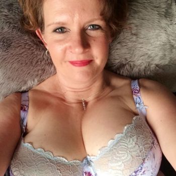 Profil de Ayesha, 46 ans, baise suisse à Wangs