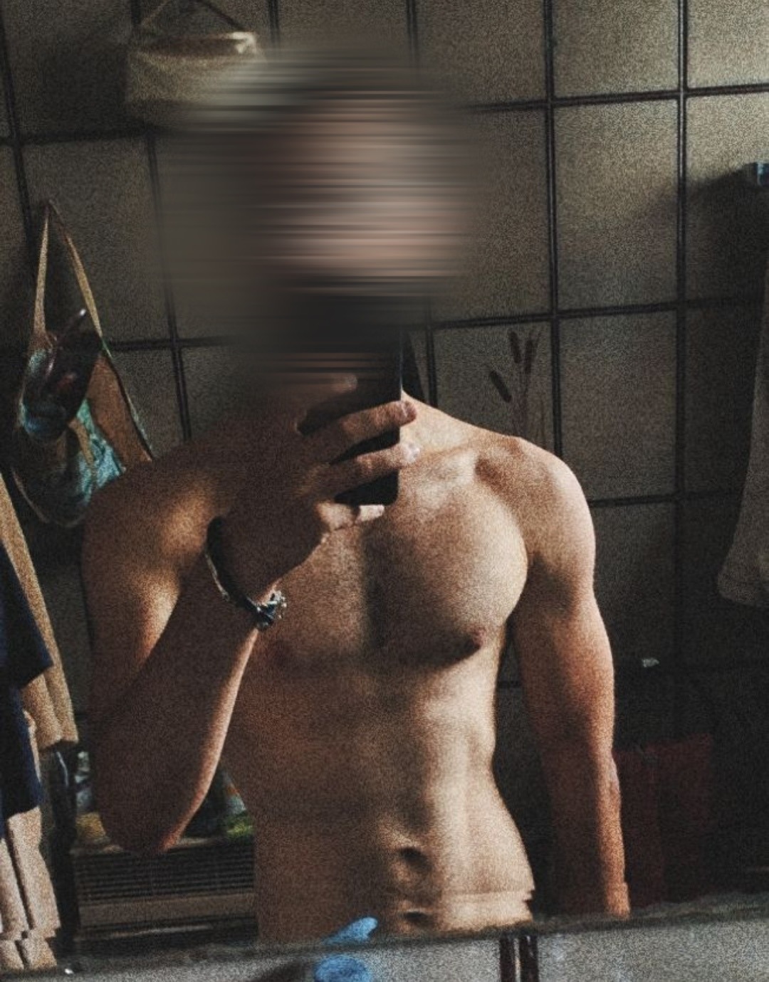 Profil de Imran, 26 ans, baise suisse à Montet (Broye)