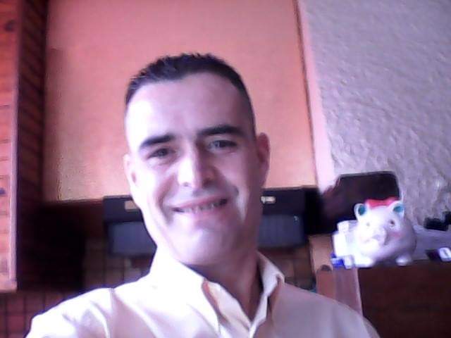 Profil de Ghali, 45 ans, baise suisse à Pully
